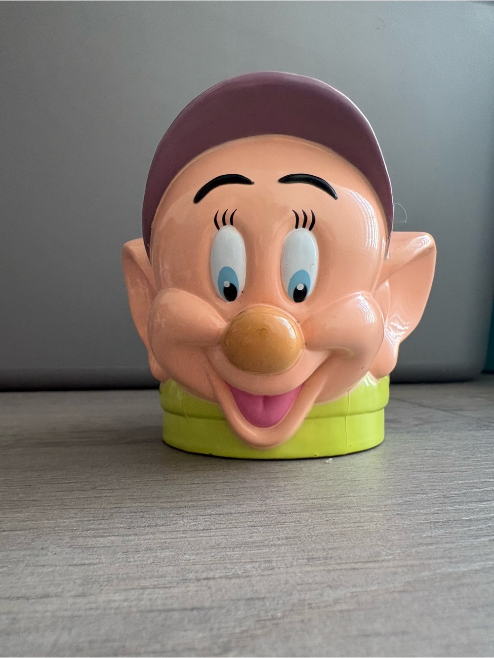 WALT DISNEY'S World on Ice Dopey 3D Plastic Collectible Mug Snow White